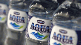 Foto : Ilustrasi Air Mineral Merk AQUA (Dok CNN Indonersia)