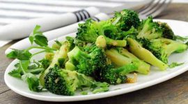 Foto : Brokoli Hijau Sayur Yang kaya Manfaat (Dok Alodokter.com)