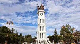 Foto : Ilustrasi Jam Gadang  Bukit Tinggi Destinasi Wisata Populer di Sumatera Barat (Dok : Istimewa)