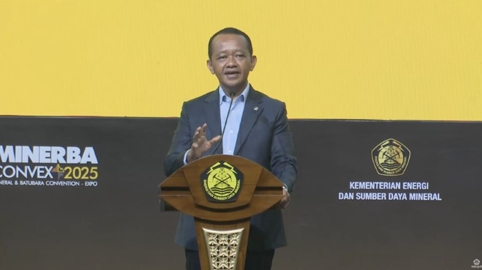 Foto: Menteri ESDM, Bahlil Lahadalia saat menyampaikan paparan dalam MINERBA CONVEX 2025 di Jakarta, Rabu (15/10/2025). (Tangkapan Layar Youtube/KementerianESDM)

