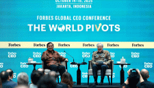 Foto : Presiden Prabowo Subianto bersama Steve Forbes, Rabu 15 oktober 2025 (Dok : Seskab RI)