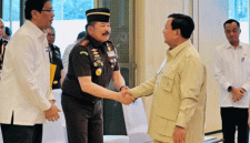 Foto : Presiden Prabowo Saat Penyerahan Uang pengganti Hasil Korupsi PCO (Dok : Seskab RI)