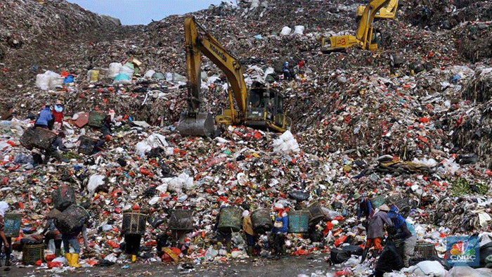 Foto: Tempat Pengelolaan Sampah Terpadu (TPST) Bantar Gebang, di Bekasi, Jawa Barat, Jumat (14/6/2024). (CNBC Indonesia)