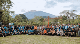 Foto : Visitor center jalur pendakian Gunung Kerinci Solok Selatan (Dok : Facebook Bupati Sol Selatan Khairunnas)