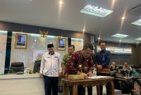 Foto : Walikota Sungai Penuh, Alfin, SH, menghadiri kegiatan Launching dan Penandatanganan Komitmen Peta Jalan Pembangunan Kependudukan (PJPK) serta Rencana Aksi Daerah (RAD) Grand Design Pembangunan Kependudukan (GDPK) Provinsi Jambi Tahun 2025–2029, Dok Istimewa)