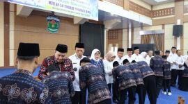 Foto : Wako Alfin Melepas Kafilah Kota Sungai Penuh Yang akan Mengikuti MTQ Ke-54 Tingkat Provinsi Jambi (Sumber : trendsatu.com)