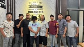 Foto : Seorang Pria diMerangin Diringkus Polisi Rekam Rekan Kerja dengan Vidio mini (Sumber : satukomando.com)