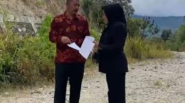 Foto : Bupati Monadi Tinjau Jalan  SungaiTutung - Pungut (Sumber : istimewa)