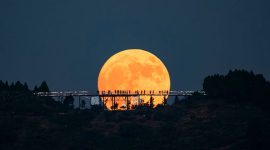 Foto : Fenomena Supermoon (Dok Gety image National Geographic)