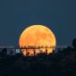 Foto : Fenomena Supermoon (Dok Gety image National Geographic)