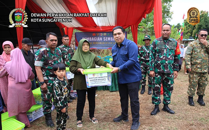 Foto : Ketua DPRD Hutri Randa kut memeriahkan penutupan TNI Manunggal Membangun Desa (TMMD) ke-126 Tahun 2025 (Dok DPRD)