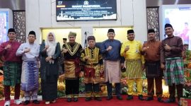 Foto : Foto : Tujuh Bupati Berfoto Dengan Gubernur Jambi Al Haris di Paripurna Hut Kota Sungai Penuh Ke 17 (Dok : Roli)