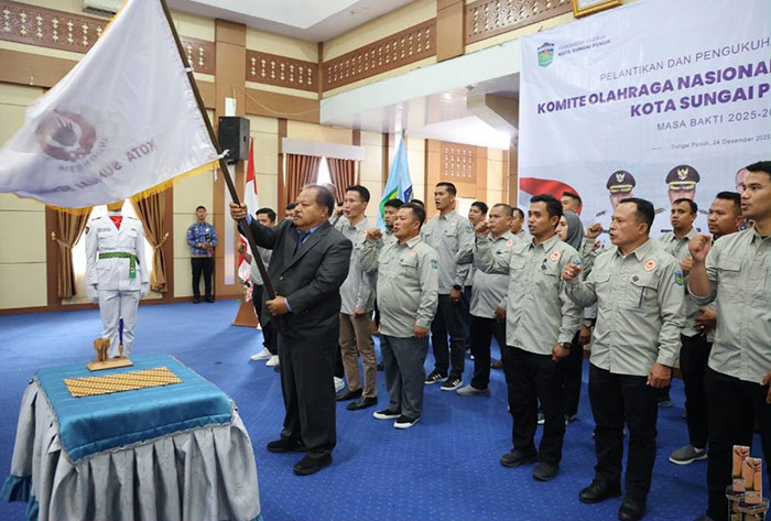 Pelantikan Pengurus KONI Kota Sungai Penuh periode 2025–2029 dihadiri Wali Kota Alfin