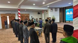 Bupati Merangin M Syukur memberikan arahan kepada pejabat eselon II yang baru dilantik (Sumber Foto : Facebook Edo Guntara)