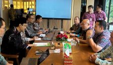 Bupati H.M Syukur Audiensi dengan Kemensos