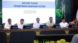 Mensesneg Prasetyo Hadi mengumumkan pencabutan izin 28 perusahaan oleh Presiden Prabowo Subianto sebagai langkah pemulihan fungsi hutan nasional.