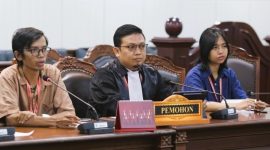 Suasana sidang pengujian UU Cipta Kerja mengenai kuota internet di Mahkamah Konstitusi