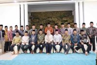 Foto Bersama Wako Alfin dengan Lembaga Adat 6 Luhah Sungai Penuh