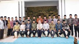 Foto Bersama Wako Alfin dengan Lembaga Adat 6 Luhah Sungai Penuh