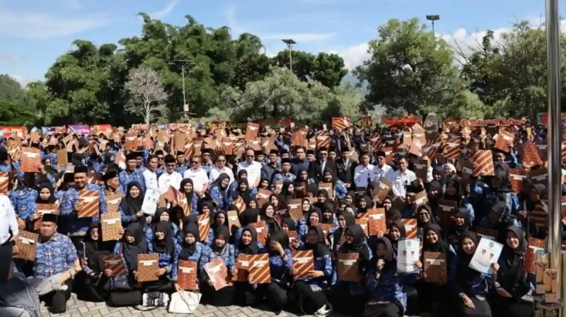 PPPK Paruh Waktu Sungai Penuh Saat Penyerahan SK 