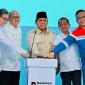 Presiden Prabowo Subianto saat meresmikan groundbreaking proyek hilirisasi nasional tahap II di RU IV Cilacap.