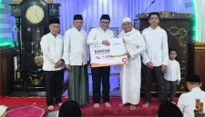 Wali Kota Alfin saat Safari Jumat di Masjid Raya Kota Sungai Penuh