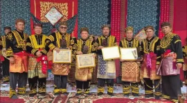 Gubernur Jambi Al Haris,Walikota Sungai Penuh Alfin dan Bupati kerinci Monadi Mendapat Gelar Adat Dari 5 Luhah Sungai Penuh