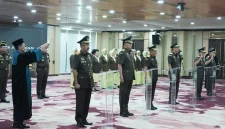 Jaksa Agung ST Burhanuddin melantik enam Pejabat Eselon I Kejaksaan Agung di Gedung Utama Kejaksaan Agung, Jakarta, Jumat 24 Juli 2026.