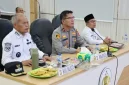 Wakil Wali Kota Sungai Penuh Azhar Hamzah mengikuti Rakor Strategi Penanggulangan Geng Motor Provinsi Jambi secara virtual di Aula Polres Kerinci.