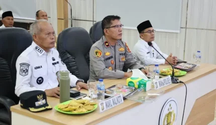 Wakil Wali Kota Sungai Penuh Azhar Hamzah mengikuti Rakor Strategi Penanggulangan Geng Motor Provinsi Jambi secara virtual di Aula Polres Kerinci.